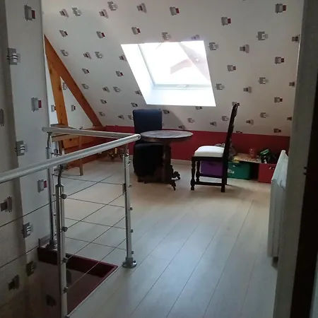 Chouette Maison Oda ve Kahvaltı 3*